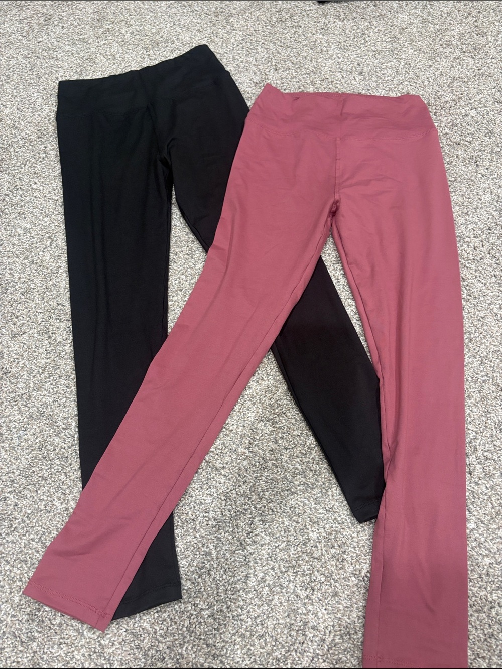 Amazon Women's Two-Pack Leggings in Black & Mauve